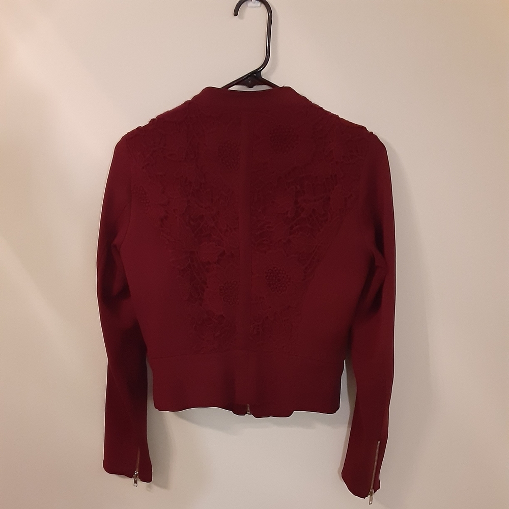 Blazer - Picture 3 of 6
